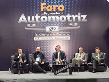 ›› Exponen oportunidades de negocio en Foro Automotriz en Guanajuato.