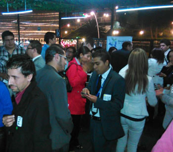 Durante el primer evento de Networking Nigths llevado a  cabo de la ciudad de Toluca, los emprendedores, empresarios, ejecutivos e inversionistas se relacionaron por un lapso de cuatro horas en el que se lograron cerrar algunos negocios. 