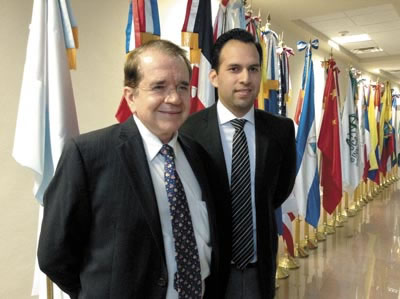 ›› Jaime Parada, Director del PIIT y Ricardo Apaez, Director del Mainforum.