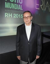 Salvador Alva, Presidente del Tecnológico de Monterrey.<br />