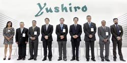 ›› Directivos de Yushiro y representantes gubernamentales durante el arranque de operaciones de la empresa.