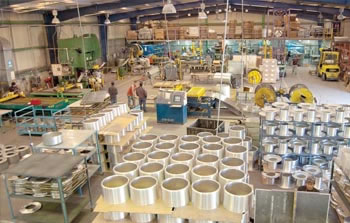 ›› Con alrededor de 2 mil metros cuadrados, la planta de Cedinor cuenta con la más alta tecnología para su producción.