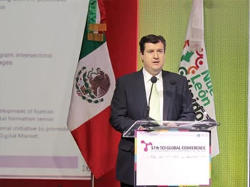 ››Rogelio Garza Garza, Subsecretario de Industria y Comercio de la Secretaría de Economía.