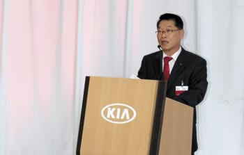 ›› Seong Bae Kim, Presidente de KIA Motors México.<br />