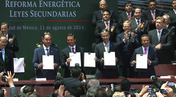 Firma de decretos de la Reforma Energética liderada por el Presidente de México, Enrique Peña Nieto.