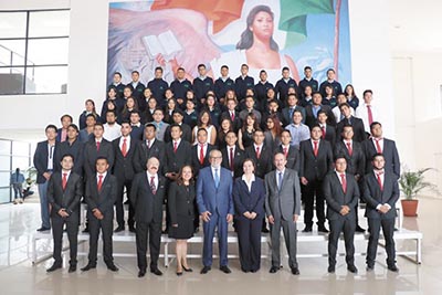 BMW Group Planta San Luis Potosí reafirma su compromiso en el desarrollo del talento humano.