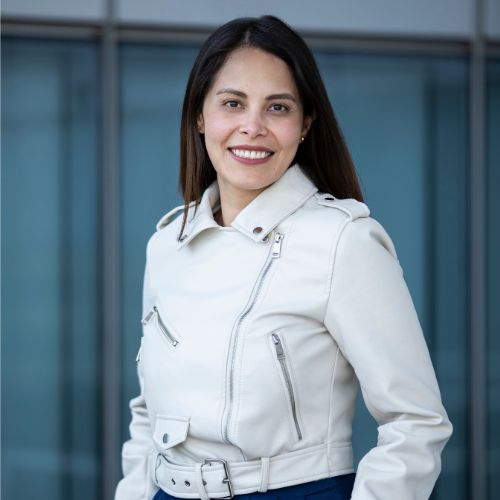 Anel Hernández, directora de Stakeholder Management en LLYC México.