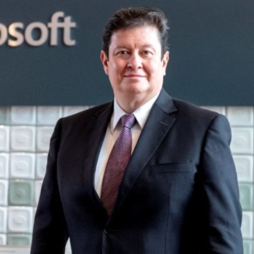 Rafael Sánchez Loza, presidente y director general de Microsoft México.
