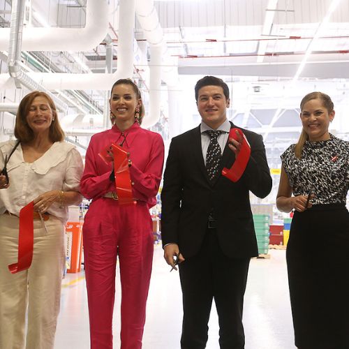 En presencia de directivos y representantes gubernamentales, LEGO inaugura su planta de decoración y ensamble, así como su almacén de alta estriba.