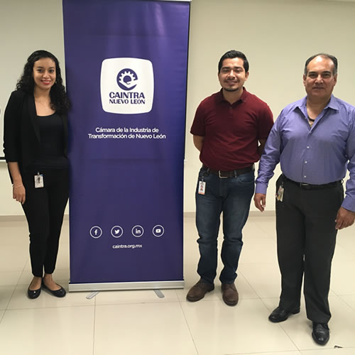 El equipo de compradores de Heshey’s recibió a los potenciales proveedores para escuchar sus propuestas.