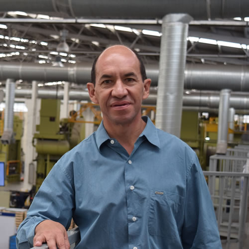 Luis Cervantes, encargado de la gerencia de materiales.