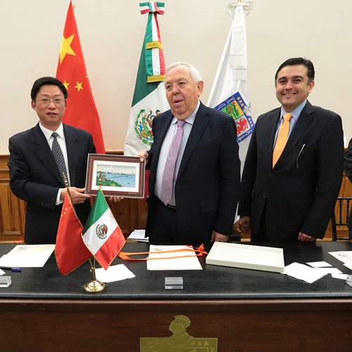 Representantes del Departamento de Comercio de Zhejiang y del gobierno de Nuevo León se reúnen para concretar la llegada de nuevas empresas al Parque Industrial Hofusan.