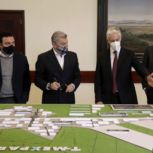 Directivos de T-Mex Park y representantes gubernamentales del Estado de México, presentan proyecto logístico.