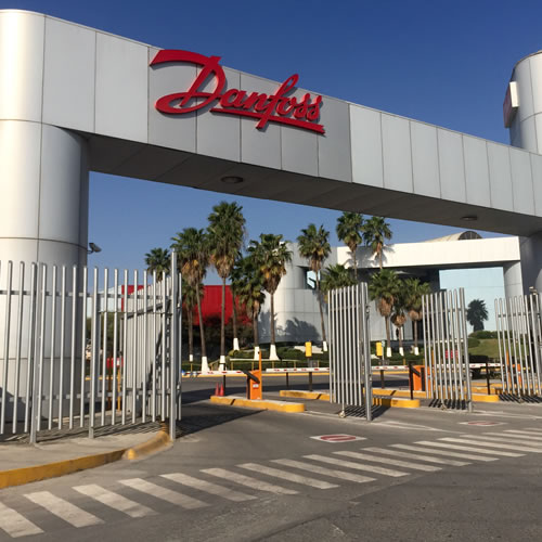 La entrada de Danfoss en su planta de Apodaca.