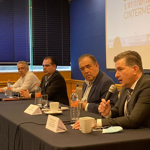 (De izq., a der.) Oscar Carnevalli, presidente de la Cámara Nacional de las Artes Grafica de Nuevo León, Pedro Ramírez Lamadrid, Director General del evento, , Rubén Treviño, presidente de la Asociación Marketers Asociados y David Manllo, director ejecutivo de la Oficina de Convenciones y Visitantes de Monterrey.