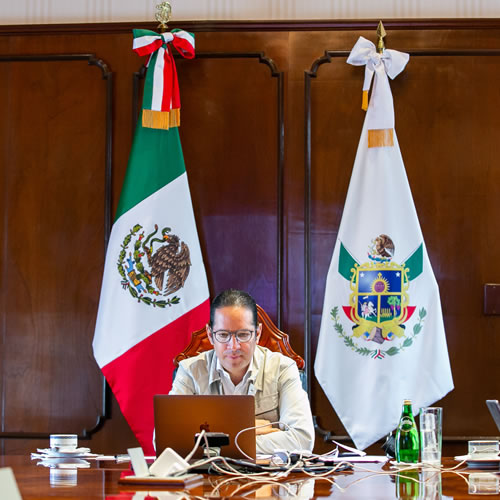 El gobernador de Querétaro, Francisco Domínguez Servién participó en videoconferencias en las que destacó las bondades que ofrece la entidad para la inversión extranjera directa.