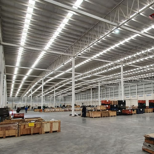 Desde su planta ubicada en Nuevo León, Hielmex atiende al sector de refrigeración, empaque, automotriz, logístico y eléctrico.