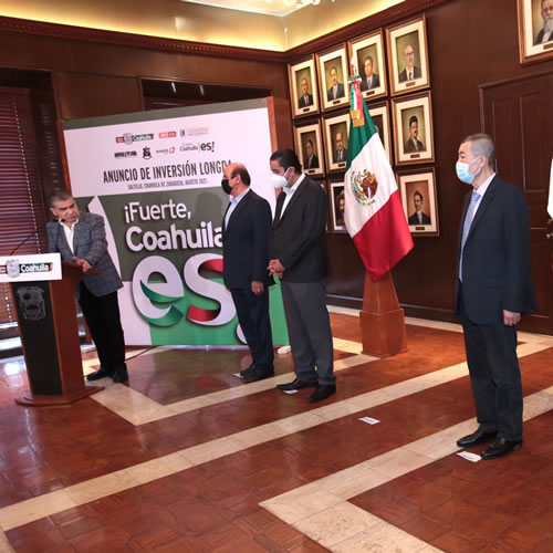 Directivos de Longda Plastics, de Grupo Amistad y autoridades del municipio de Ramos Arizpe y del gobierno de Coahuila asistieron al anuncio de inversión.