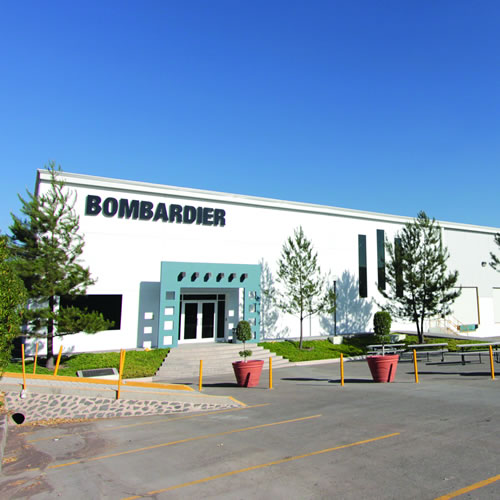 En 2005, Bombardier Aerospace anunció el establecimiento de un centro manufacturero de clase mundial en Querétaro, con una inversión de $200 millones, lo que dio la pauta para el desarrollo del sector en la entidad.