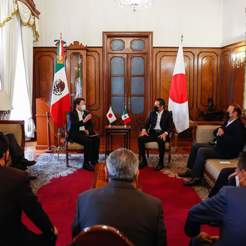 El gobernador de Querétaro, Francisco Domínguez Servién, sostuvo una reunión con el cónsul general de Japón en México, Katsumi Itagaki, para establecer una agenda de atracción de inversiones.