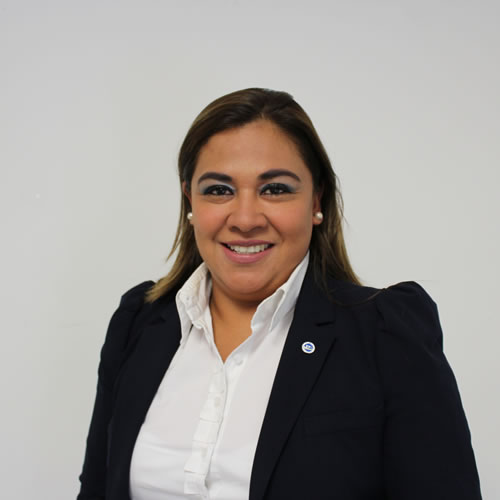Leslie Verónica Flores Serrano, gerente de Recursos Humanos de Yanfeng Automotive Interiors planta Querétaro.