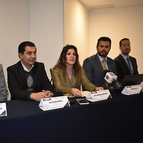 (izq.-der.)  Alfonso Peña, director del Cluster de Herramentales, Alejandra Sánchez, presidente Canieti Noreste, René Mendoza, coordinador nacional de Capim, Emilio Valdez, integrante del AMMMT.