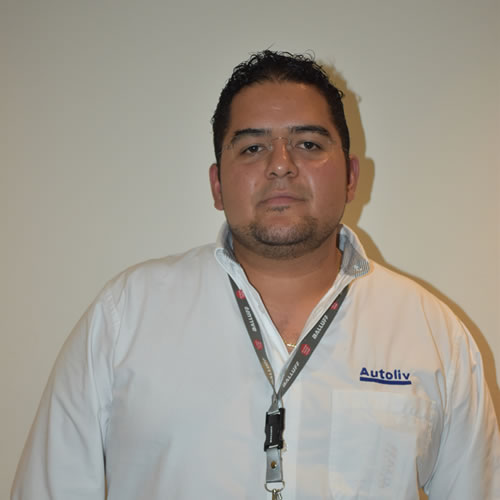 Claudio Colunga Di Bella, category buyer de Autoliv México.