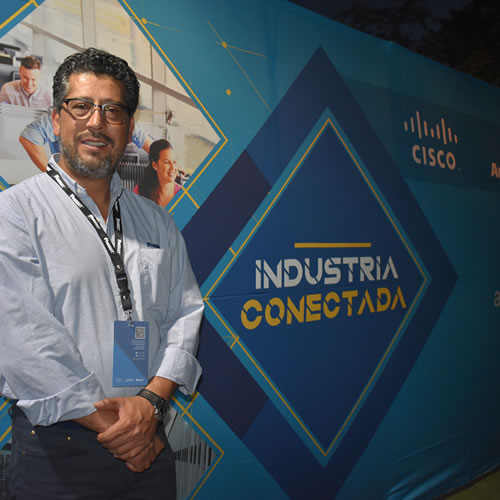 Guillermo Martínez, gerente de estrategias para infraestructura de automatización industrial de Panduit.