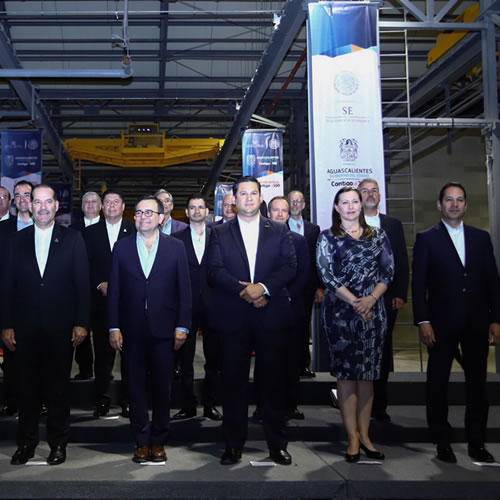Gobernadores en el marco de la Cumbre Nacional de la Industria Automotriz.