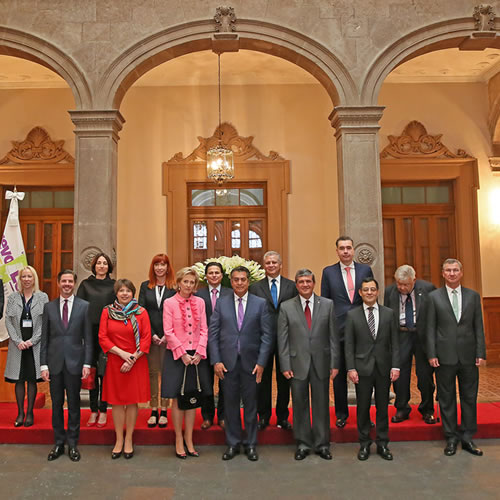 La visita estuvo encabezada por la Princesa Astrid de Bélgica, quien dialogó con el gobernador Jaime Rodríguez.