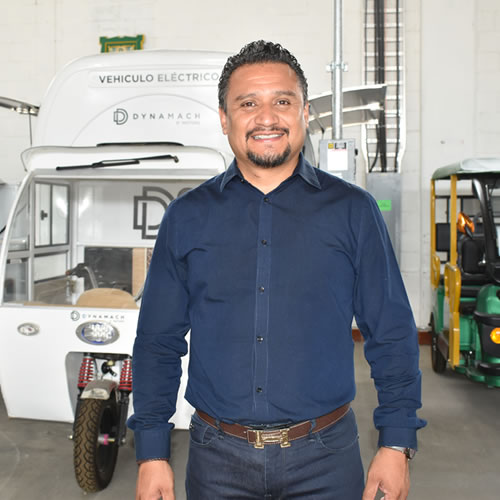 Isaías Garibay, gerente de ventas de Geart International, empresa creadora de la marca, narra que Dynamach e-motors.