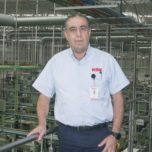 Javier García, gerente general de NSK Bearings Manufacturing México.