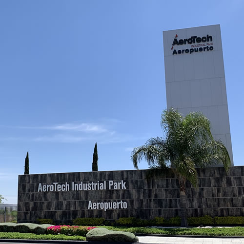 El Parque Industrial Aerotech es uno de los recintos fabriles ubicados en el municipio.