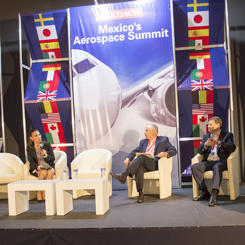 Directivos de diversas empresas empresas aeroespaciales participaron en el panel How can Mexican Companies be Integrated into the Aerospace Industry Supply Chain.