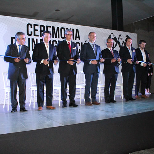 Cortan listón inaugural del WTC en Querétaro.