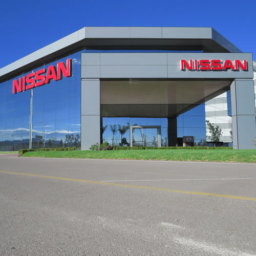 Nissan suma 3,227,000 metros cuadrados de construcción en sus plantas de México.