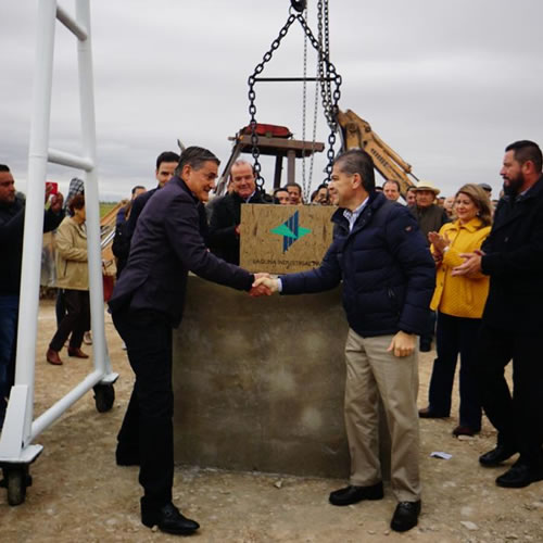 Se colocó la primera piedra del Laguna Industrial Park.