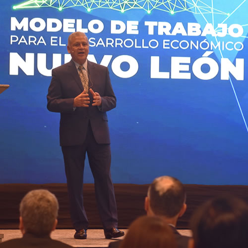 Roberto Russildi, Secretario de Economía y Trabajo de Nuevo León presentó el modelo de trabajo ante empresarios y funcionarios estatales y municipales.