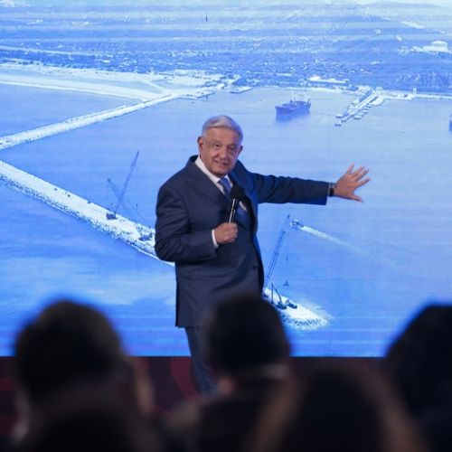 El presidente de México, Andrés Manuel López Obrador, señaló que la producción del hidrógeno verde tiene la intención de sustituir los combustibles fósiles para las embarcaciones.