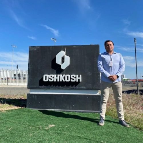 Oswaldo Olvera Carmona, gerente de compras de Oshkosh Corporation.