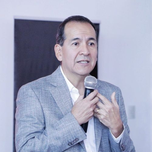 El presidente de la Asociación de MiPyMEs industriales de Querétaro (Amiqro), Cuauhtémoc Acevedo, explicó que la intención es aprovechar las oportunidades de negocio y reducir la brecha digital.