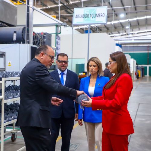 Directivos de S&C Electric anuncian expansión de su planta en Aguascalientes.