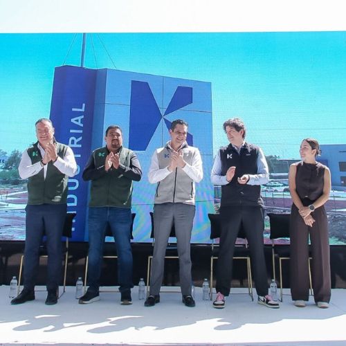 La segunda fase inició con la colocación de la primera piedra de su construcción.