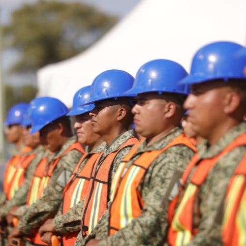 Las autoridades presentes, encabezadas por la Presidenta de México y el gobernador de Querétaro, dieron el banderazo de las obras del tren de pasajeros.