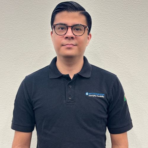 Sebastián Estrada, comprador en Witzenmann Metal Products.
