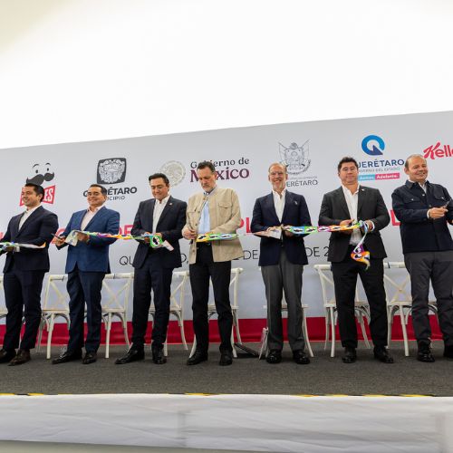 Directivos de la empresa y autoridades estatales, municipales, así como colaboradores, inauguraron la primera planta de Pringles en la capital queretana.