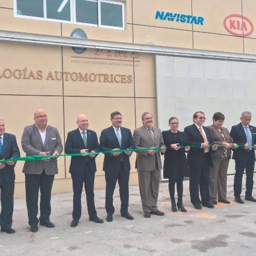 Inauguran el Laboratorio de Tecnologías Automotrices, de la Universidad Autónoma de Nuevo León (UANL).