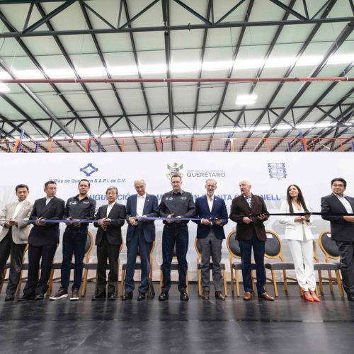 A la inauguración asistió el presidente de Sumitomo Riko Company Limited de Japón, Kazushi Shimizu; directivos de la compañía, así como autoridades estatales y municipales.