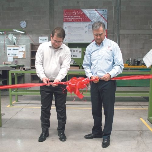 Rolando Rodríguez y José́ Varela encabezaron el tradicional corte de listón.