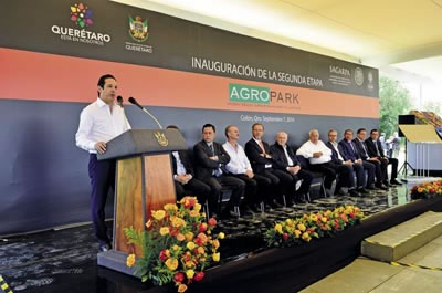 ›› Francisco Domínguez Servién, Gobernador del Estado, estuvo presente en el evento de inauguración .